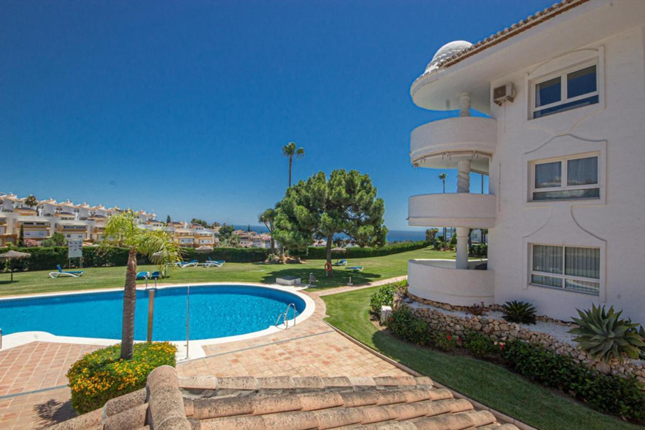 Wonderful 2 Bed Apartment With Stunning Sea Views Sitio de Calahonda Esterno foto
