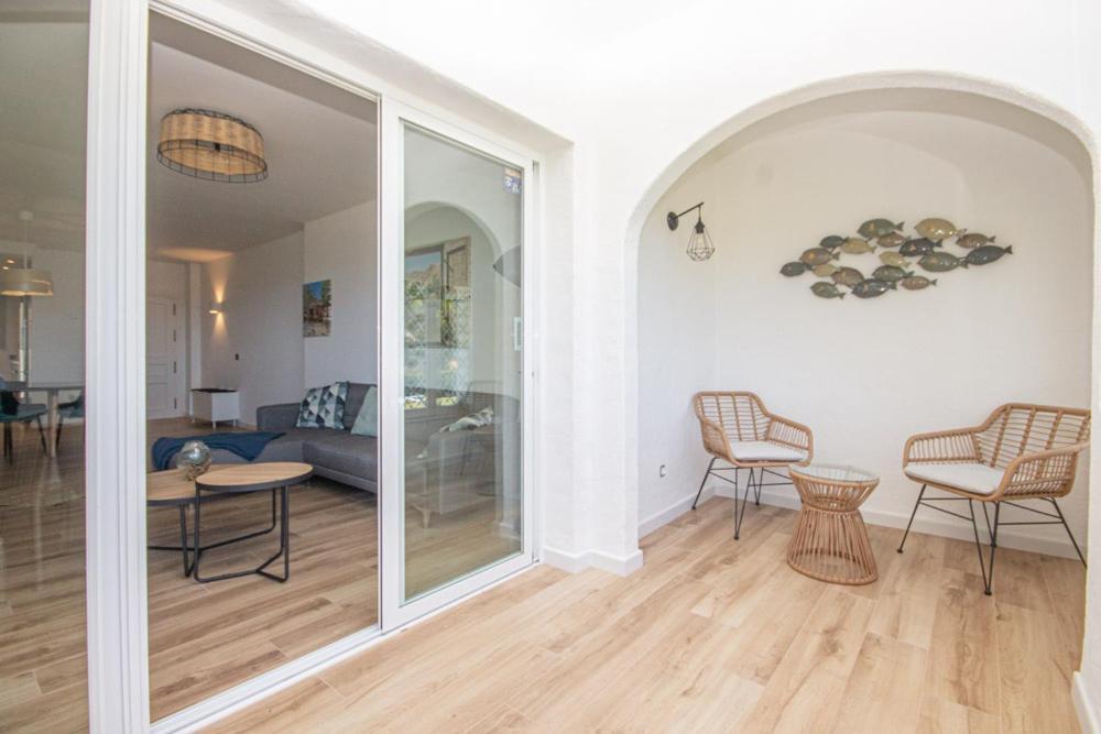 Wonderful 2 Bed Apartment With Stunning Sea Views Sitio de Calahonda Esterno foto