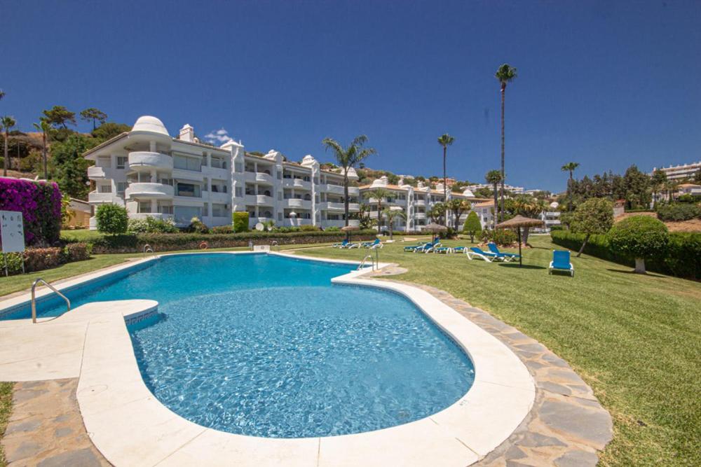 Wonderful 2 Bed Apartment With Stunning Sea Views Sitio de Calahonda Esterno foto