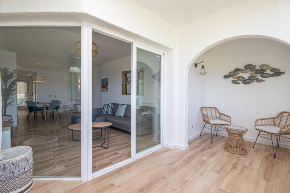 Wonderful 2 Bed Apartment With Stunning Sea Views Sitio de Calahonda Esterno foto